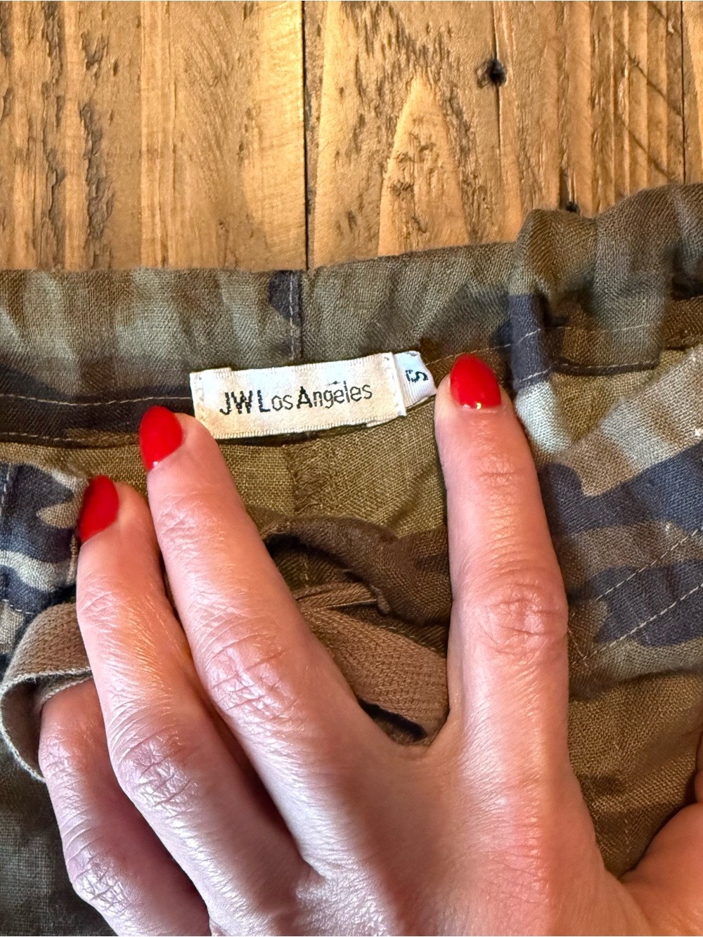 Johnny Was Embroidered Floral Camo Shorts - Olive Green 100% Linen - Picture 3 of 8
